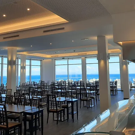 Roca Mar Hotel